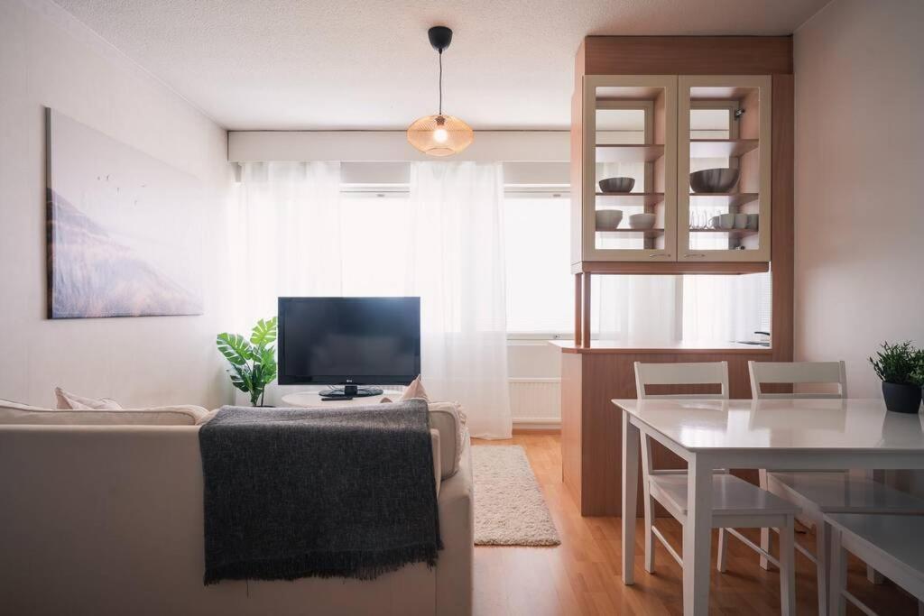 Ihana Huoneisto Aivan Keskustan Tuntumassa Turku Exterior photo